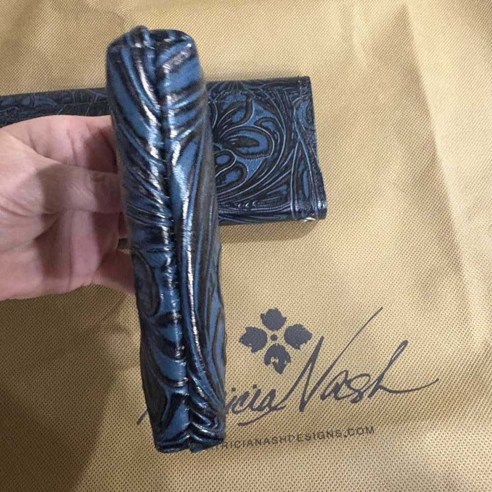 Patricia Nash Black Embossed Floral Leather Wallet and Coin Purse Set - Picture 7 of 9